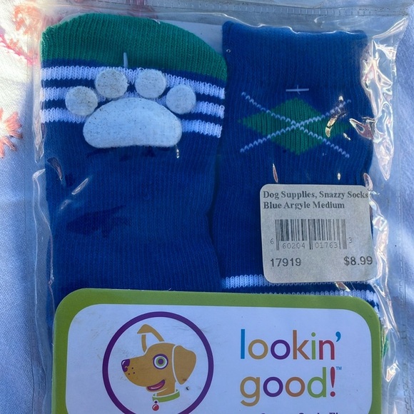 NEW 2 pairs dog socks Blue and Green for Stylish Comfort - Picture 7 of 12